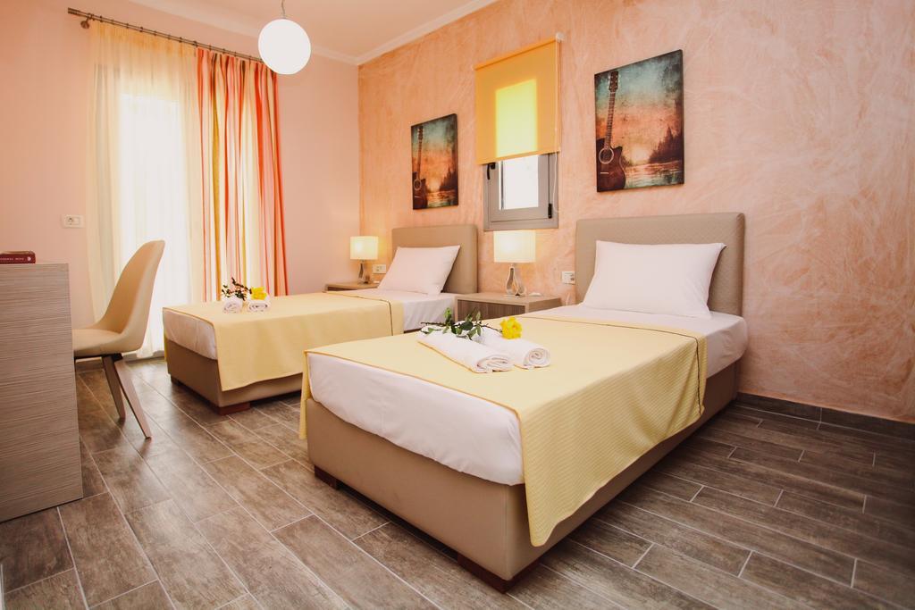 מיקרוס גיאלוס Ionian Diamond Villas מראה חיצוני תמונה
